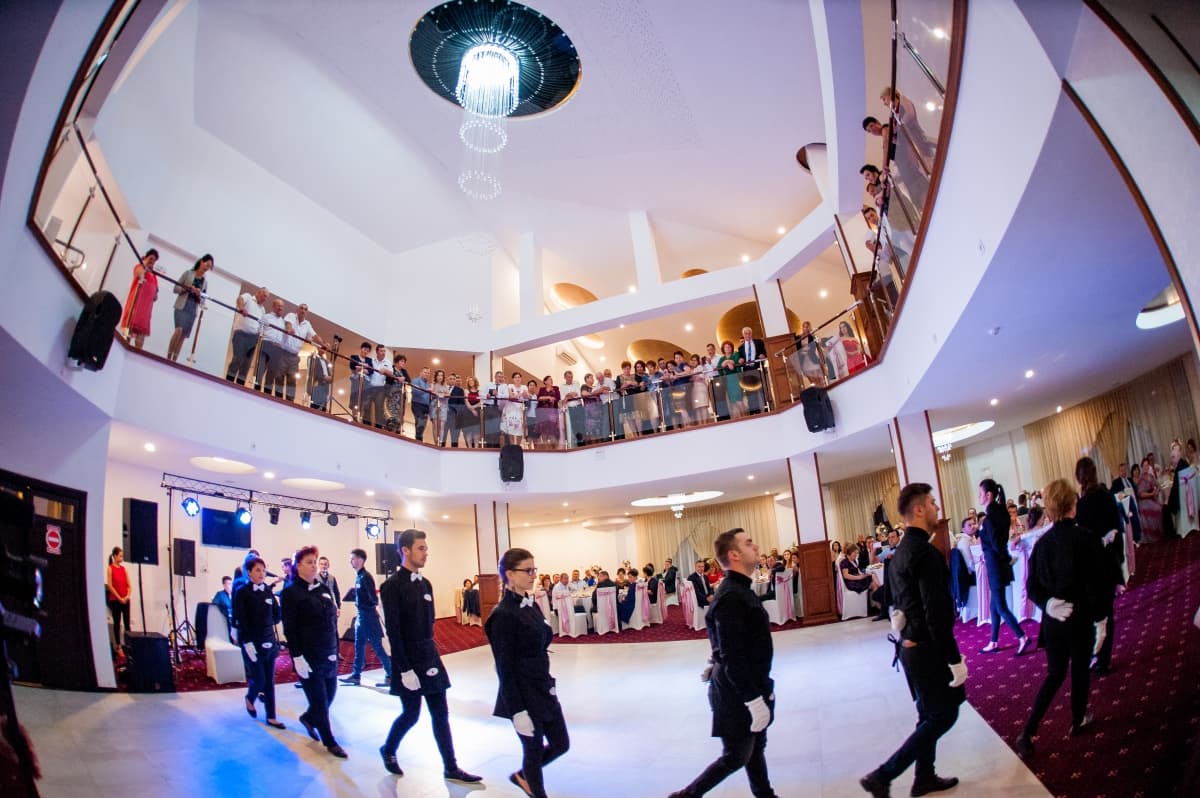 Restaurant Onix - locatie pentru nunti in Piatra Neamț, Neamț