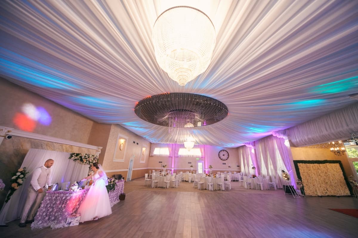 Ballroom President - locatie pentru nunti in Adjud, Vrancea