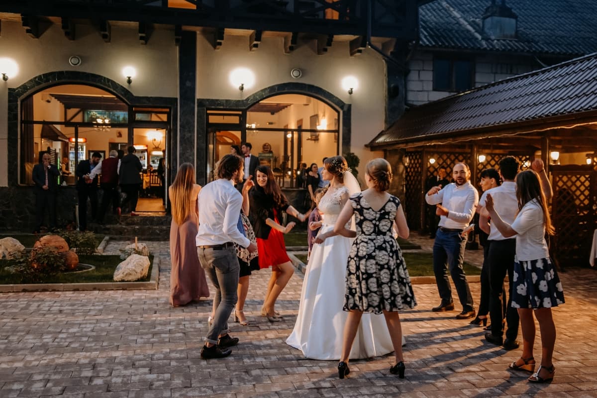 Hanul din Meri - locatie pentru nunti in Buciumeni, Dâmbovița