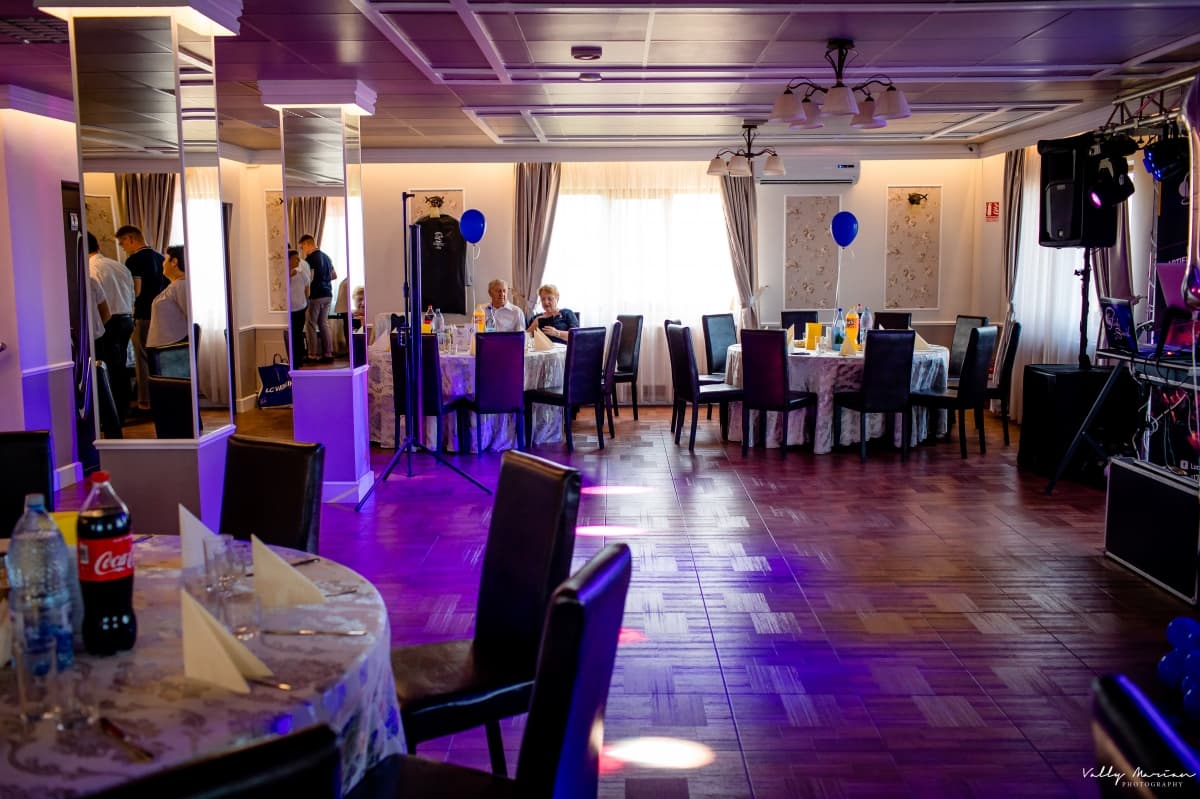 Restaurant Helix - locatie pentru nunti in Șofronea, Arad