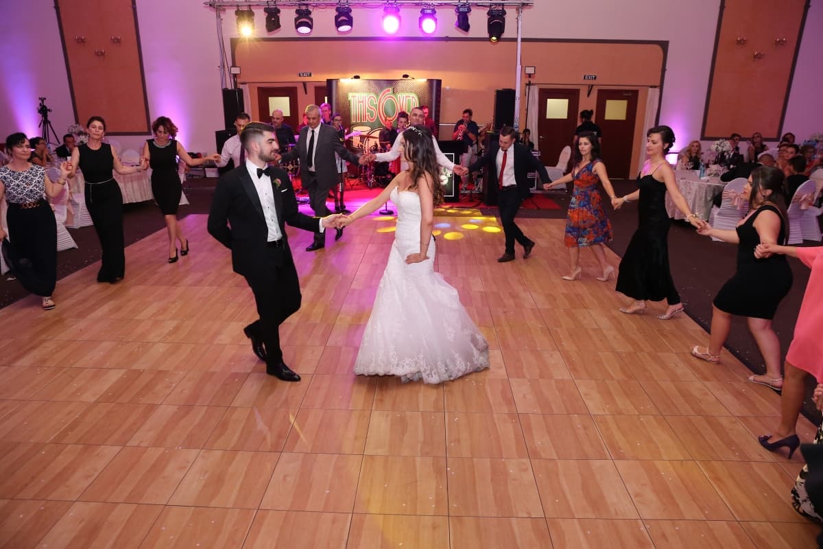 Alexander Ballroom - Voluntari