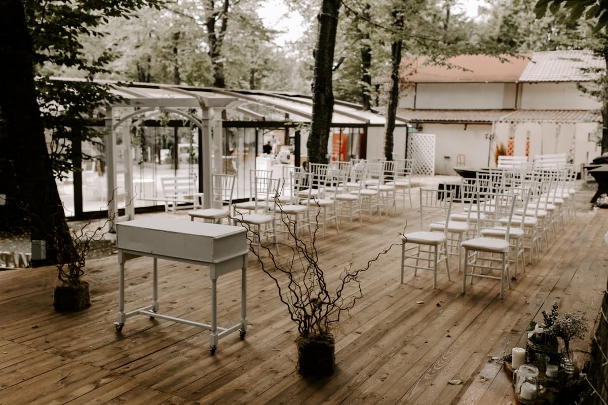 Chalette Events  - Vedere de ansamblu a locației pentru nunți