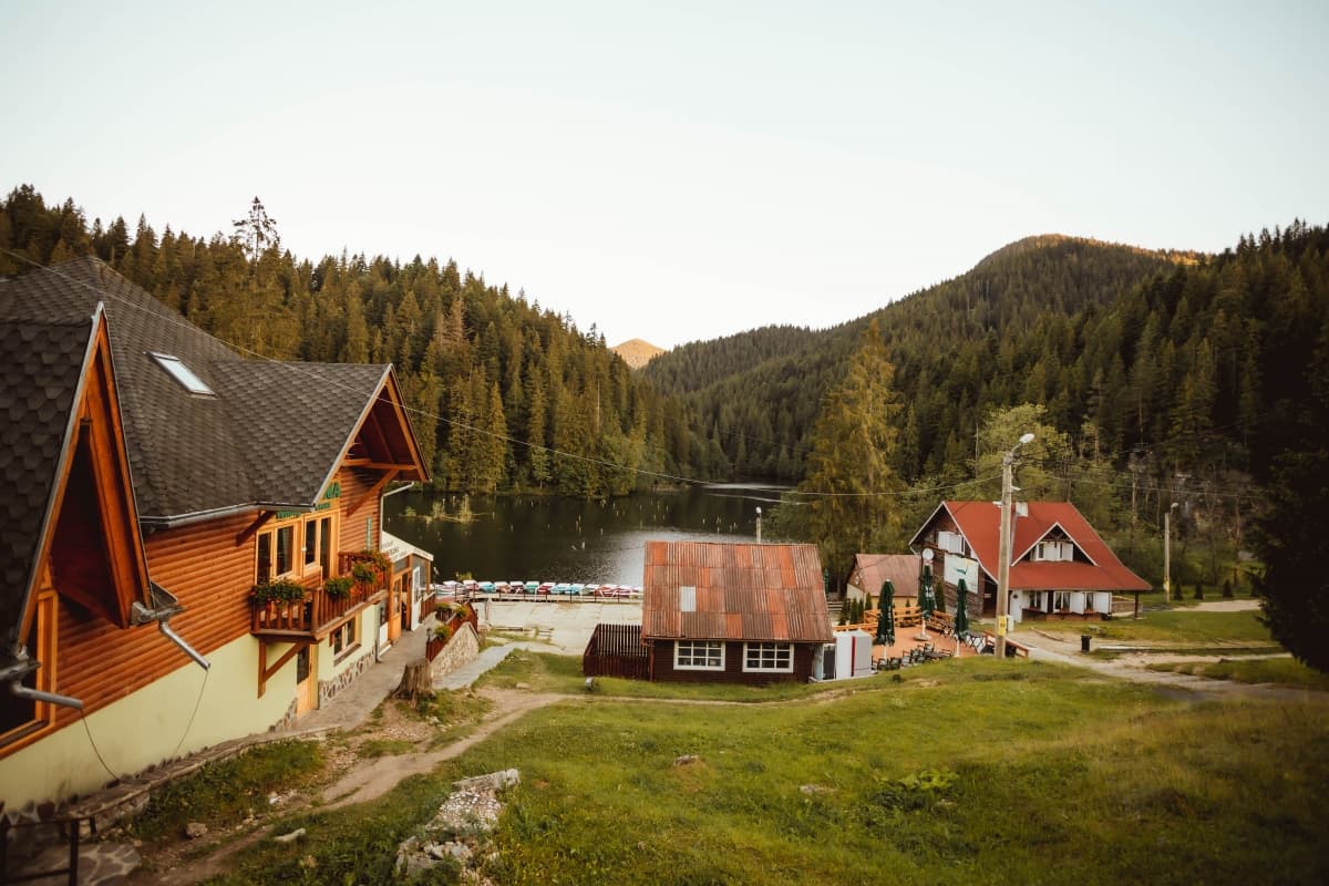Restaurant Lacu Rosu - locatie pentru nunti in Lacu Roșu, Harghita