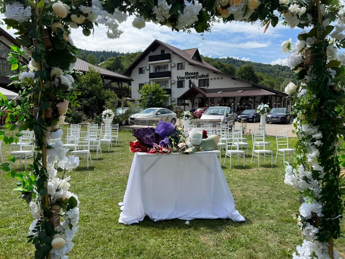 Pensiunea Roua Voronetului - locatie pentru nunti in Gura Humorului, Suceava