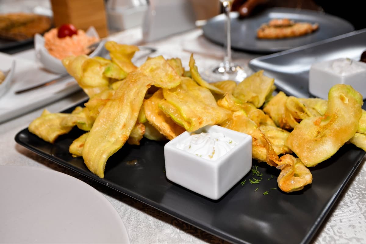 Restaurant The New London - locatie pentru nunti in Ploiești, Prahova