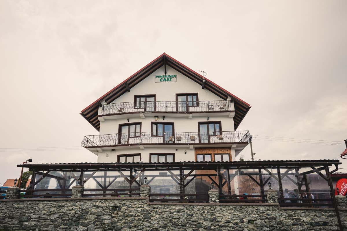 Pensiunea Alpina Casi - locatie pentru nunti in Păltiniș, Sibiu