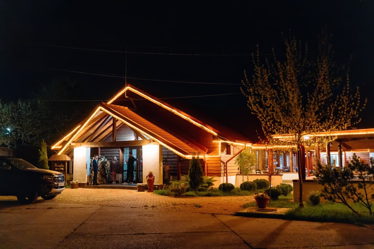Ferma Veche  - locatie pentru nunti in Ștefan cel Mare, Bacău
