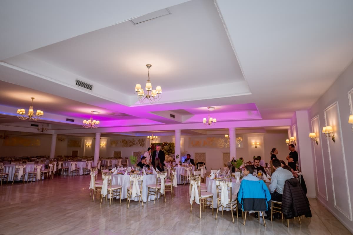 Restaurant CHIC - locatie pentru nunti in Cluj-Napoca, Cluj