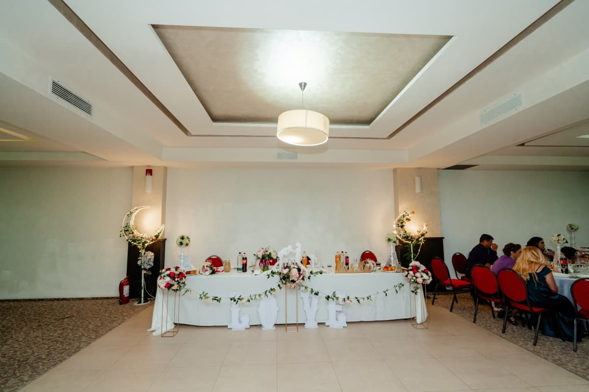 Premier Event - locatie pentru nunti in Pitești, Argeș