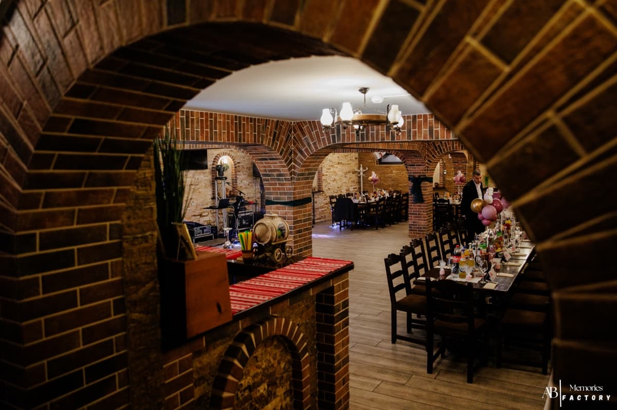 Restaurant Ambasador - locatie pentru nunti in Tecuci, Galați