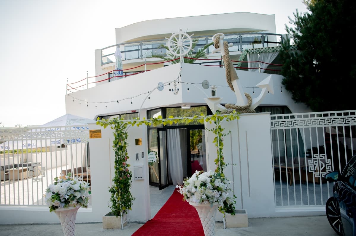Restaurant Titanic - locatie pentru nunti in Valea Adâncă, Iași