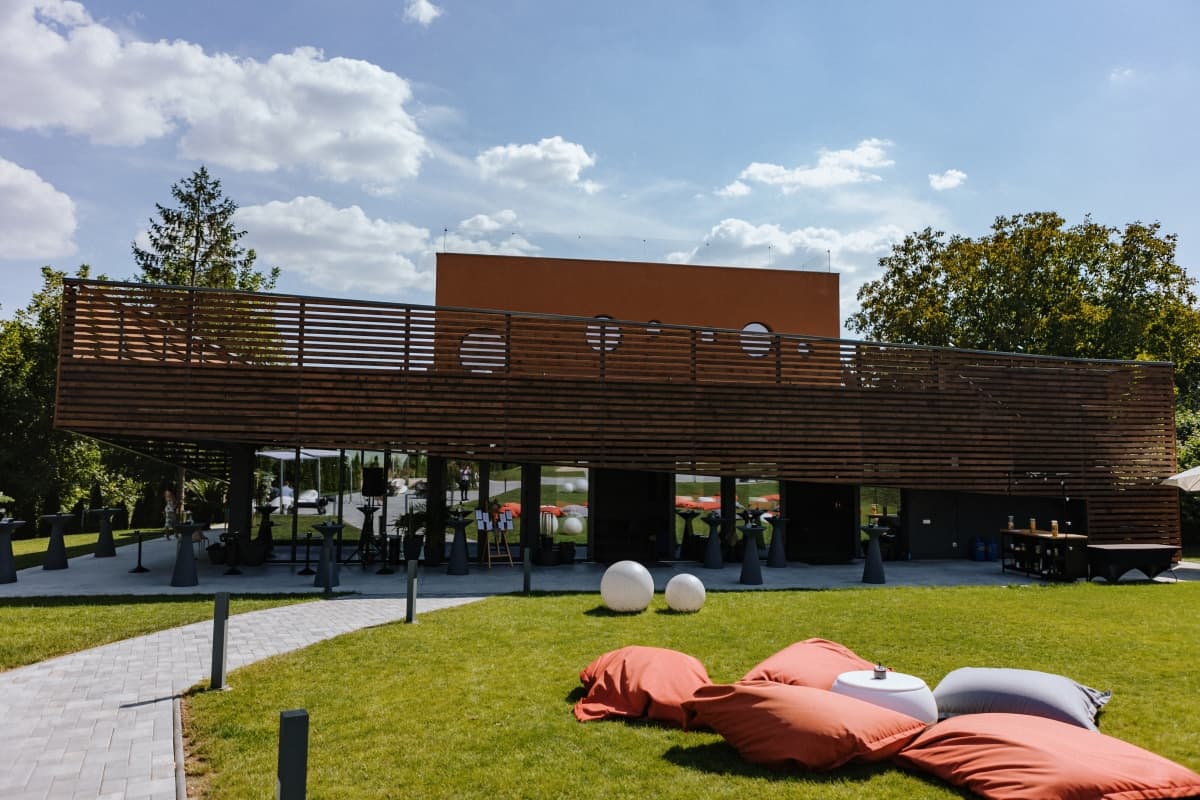 Upplace - locatie pentru nunti in Cluj-Napoca, Cluj