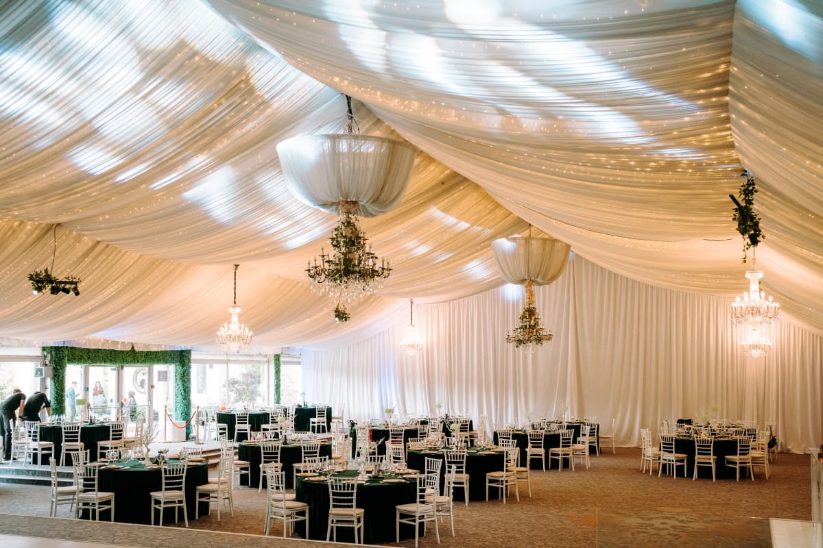 Versailles Weddings & Events - Cisnadioara